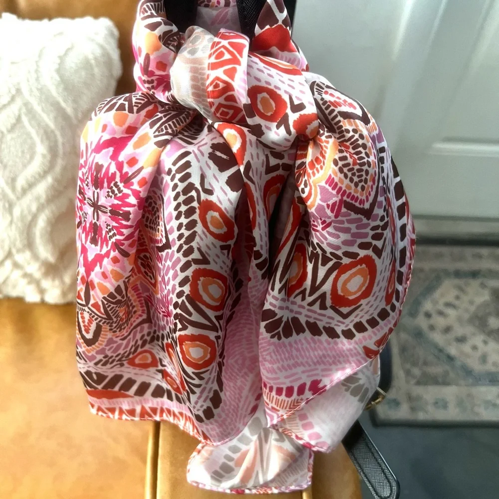 Pink mosaic print scarf
